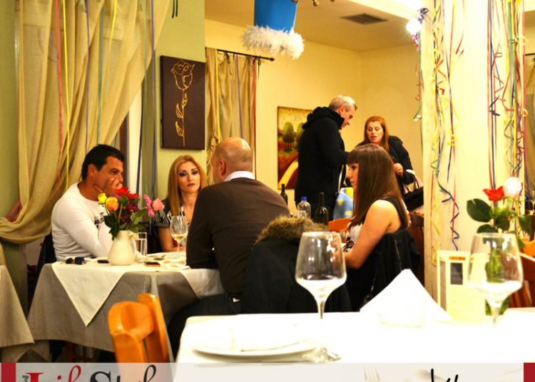 Μια Ατμοσφαιρική Βραδιά, Στο Klaras Restaurant Grill ! Σάββατο 01/03/14. Δείτε Τις Φωτογραφίες Σας