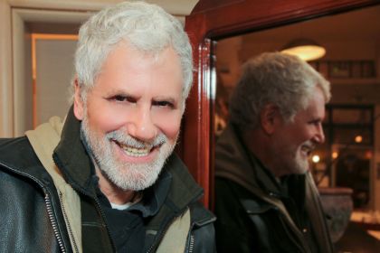 Τον ηθοποιό, συγγραφέα Μιχάλη Μανιάτη προτείνει σαν υποψήφιο Δήμαρχο Πύργου ο ΣΥΡΙΖΑ.