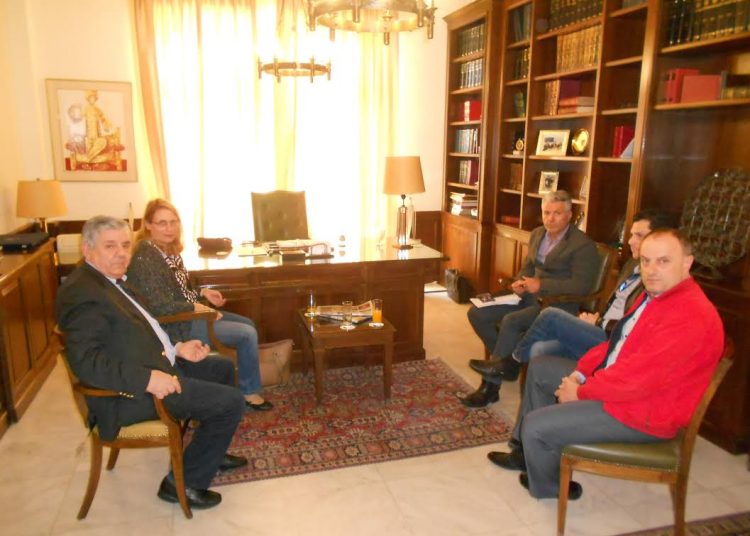 Σύσκεψη στο Λάτσειο με την Δ/ντρια ΕΦ.Α. Ν.Ηλείας κα Κόλλια και του Δημάρχου Πύργου