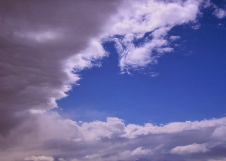 Χαλάει ο καιρός με σύννεφα και βροχές
