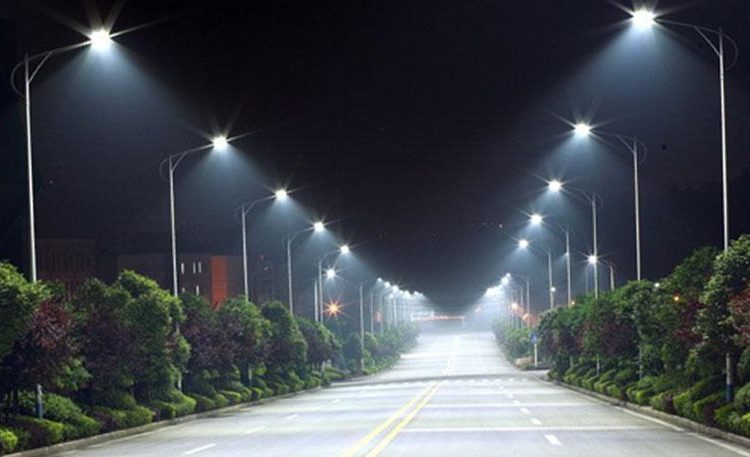 Ιδιώτες θα αναλάβουν τον ηλεκτροφωτισμό των δρόμων