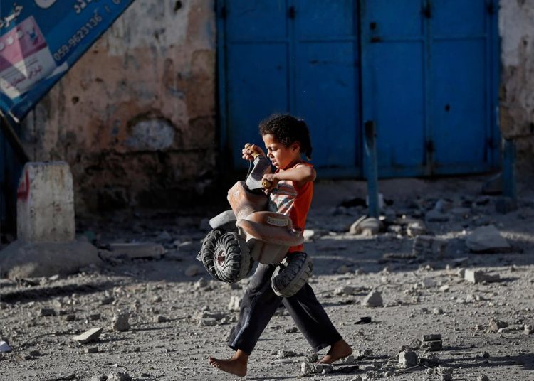 Δάκρυα για τα παιδιά της Γάζας: Τουλάχιστον 392 είναι νεκρά