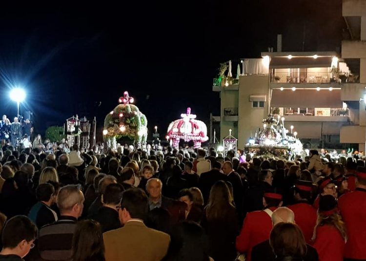 ΠΥΡΓΟΣ: Συγκέντρωση τεσσάρων Επιταφίων την Μ. Παρασκευή στην κεντρική πλατεία