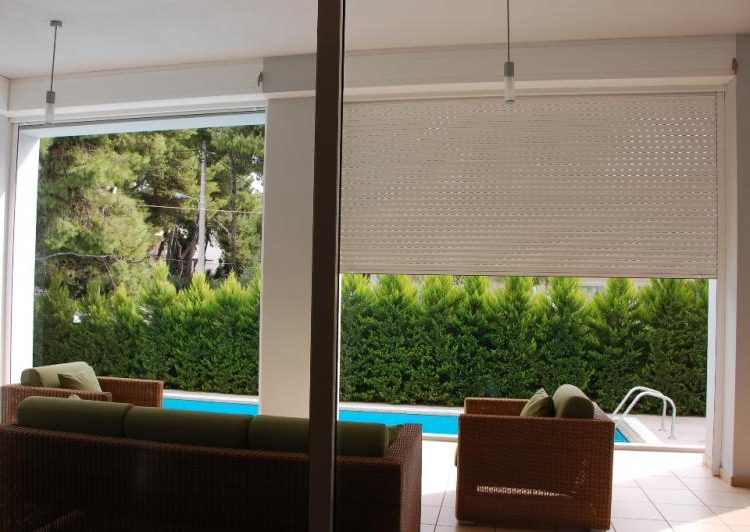 Ρολά αλουμινίου “Φωτεινόπουλος”: Γιατί πρέπει να εγκαταστήσω ηλεκτρικό μηχανισμό;