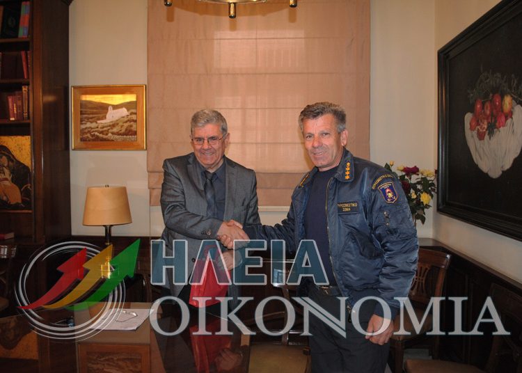 Συνάντηση του Δημάρχου Πύργου με το Διοικητή της Πυροσβεστικής Υπηρεσίας
