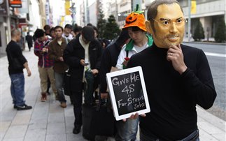 Ρεκόρ πωλήσεων για το iPhone 4S. Πάνω από τέσσερα εκατομμύρια το πρώτο Σαββατοκύριακο