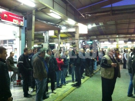 Αποκλεισμός στα ΚΤΕΛ Κηφισού. Ταλαιπωρία και για τους Ηλείους επιβάτες (video)