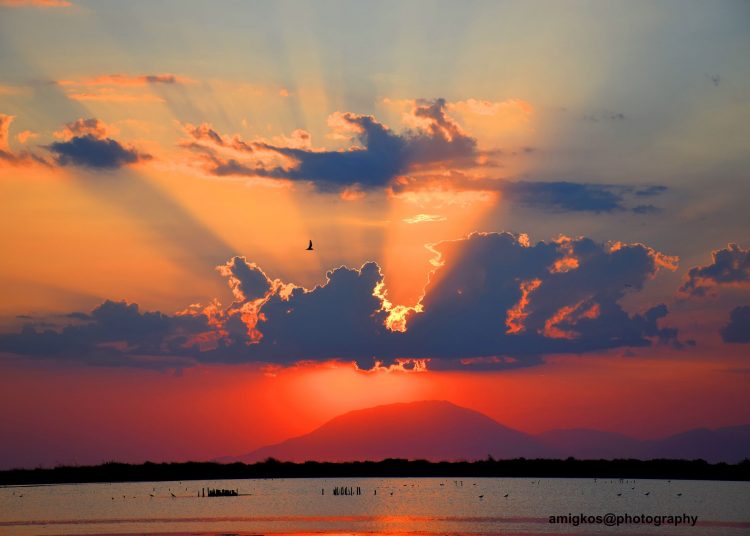Ηλιοβασίλεμα στις Αλυκές Λεχαινων.