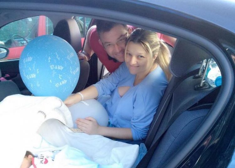 Eνα υγιέστατο αγοράκι έφερε στον κόσμο η τ. βουλευτής Ηλείας της ΝΔ Διονυσία Αυγερινοπούλου