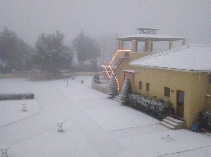 ΗΛΕΙΑ: Χιόνι σε Λάλα, Κούμανι, Σιμόπουλο και Ανδρίτσαινα – Χαλάζι στο Βαρθολομιό (φωτο)