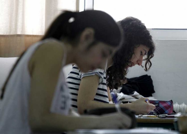 Πανελλήνιες 2017: Τι θα ισχύσει για τα 10% και 5 %