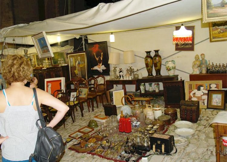 Παζάρι αντικών και παλαιών αντικειμένων στην Κυπαρισσία μέχρι την Κυριακή