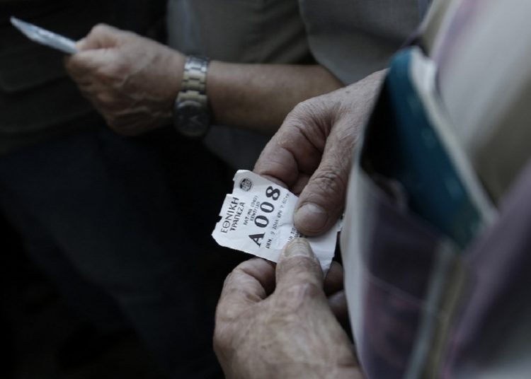 «Κόκκινα δάνεια»: Οι τράπεζες προχωρούν σε μερική διαγραφή χρεών