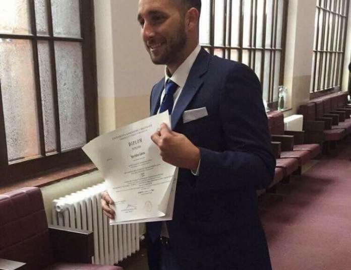 Με δάκρυα στα μάτια πλήθος κόσμου είπε το τελευταίο αντίο στον Σπύρο Σ. Γιατρά στην Γαστούνη