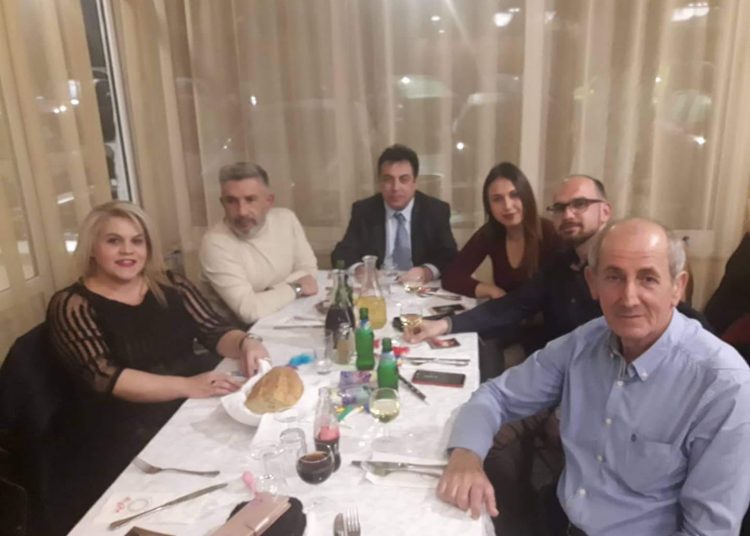 Τα Τραπέζια με καλό φαγητό “βγάζουν” Δήμαρχο (φωτο)