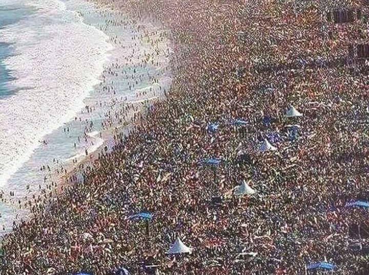 Παραλία στην Κίνα – Αν χάσεις το παιδί σου είναι αδύνατο να το βρεις!