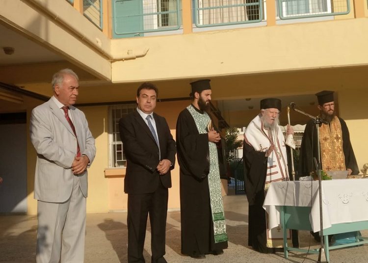 Ο δήμαρχος Πύργου Παναγιώτης Αντωνακόπουλος στον αγιασμό του 7ου δημοτικού σχολείου