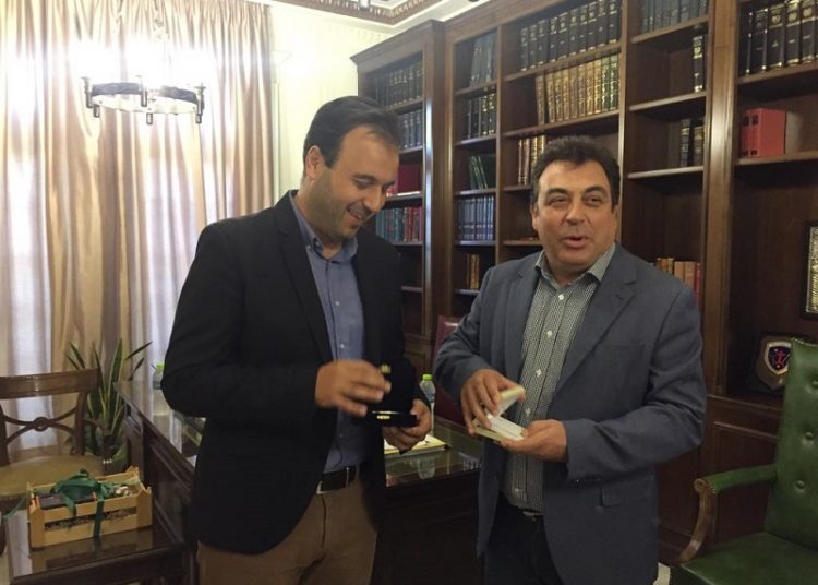 Πύργος και Τρίκαλα σε στενή επαφή