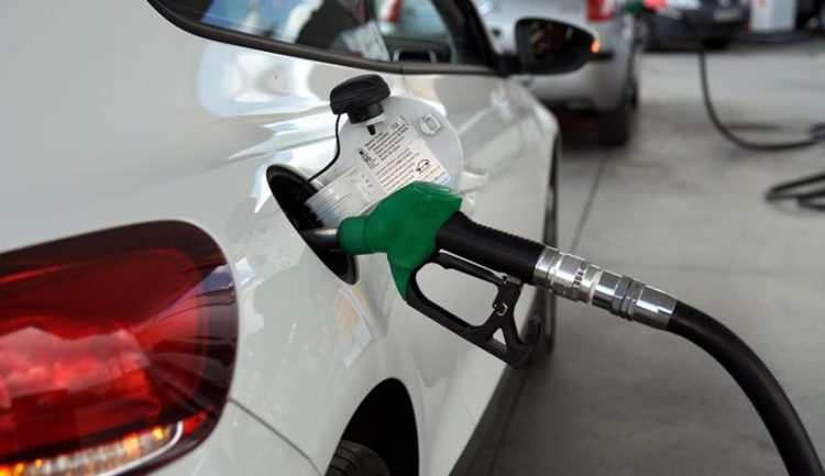 Αυξήθηκε σε λίγες ώρες η τιμή της βενζίνης…