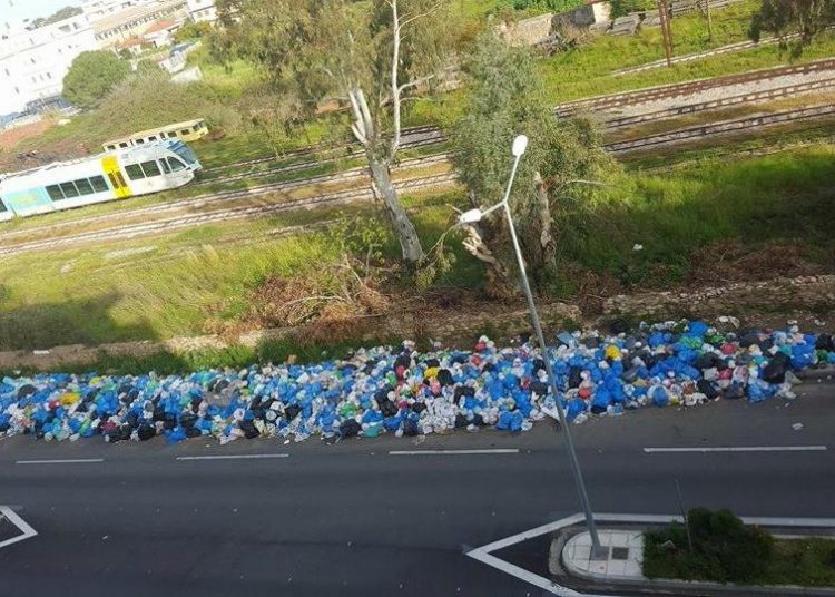 ΔΗΜΟΣ ΠΥΡΓΟΥ: Με ρυθμούς χελώνας η νυχτερινή αποκομιδή απορριμμάτων. Άθλια η κατάσταση στην Ε.Ο 16 ημέρες πριν την Αφή της Φλόγας