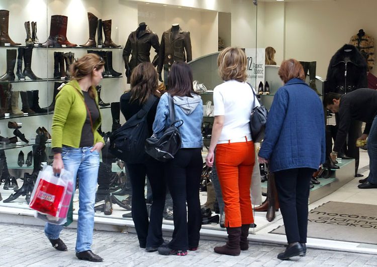 Έφοδοι της επιθεώρησης εργασίας και του ΙΚΑ στην αγορά