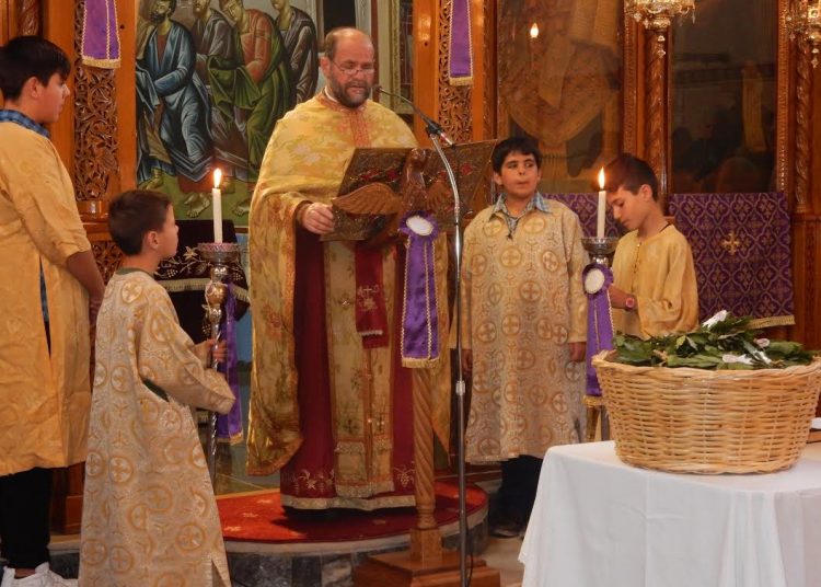 Η Κυριακή των Bαΐων στον Ιερό Ναό Αγίου Σπυρίδωνος Πύργου(φωτο)