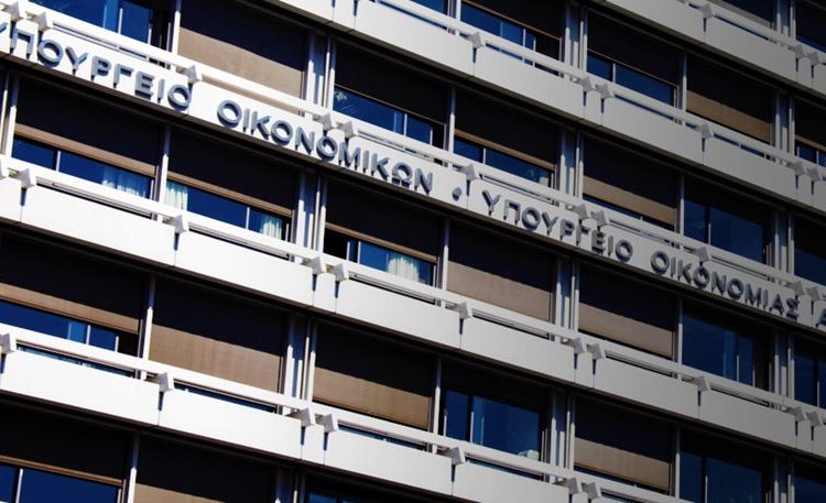 Οι καθυστερήσεις στις μεταρρυθμίσεις και τις δόσεις «πνίγουν» την αγορά