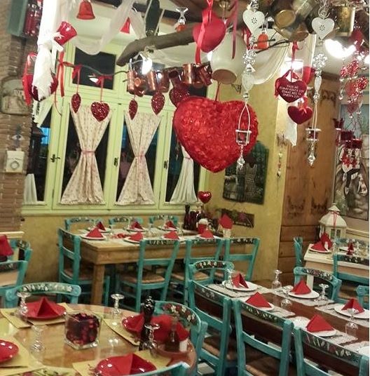 Επειδή ο έρωτας περνάει πρώτα απο το στομάχι…. Οινομαγειρείο Τα Μαγούλιανα