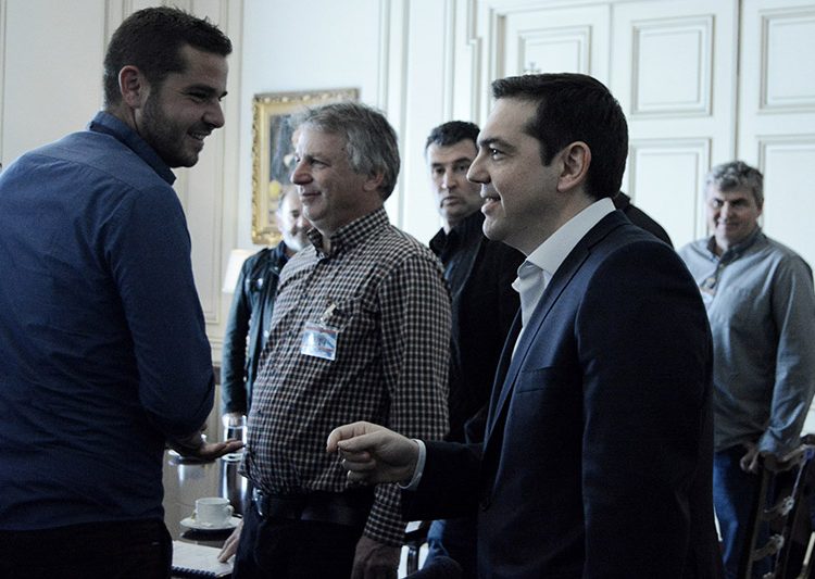 Τα 26 μέτρα που πρότεινε η κυβέρνηση στους αγρότες – Μετά τη μαραθώνια συνάντηση με Τσίπρα θα αποφασίσουν τα μπλόκα!