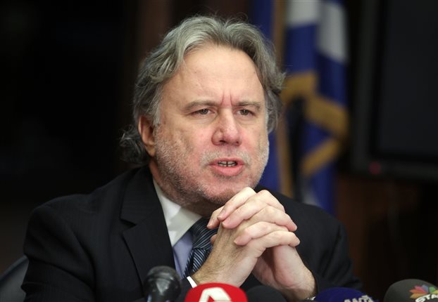 Ζήτημα ηθικής τάξεως γιά τον αναπληρωτή Διοικητικής Μεταρρύθμισης Γ. Κατρούγκαλο