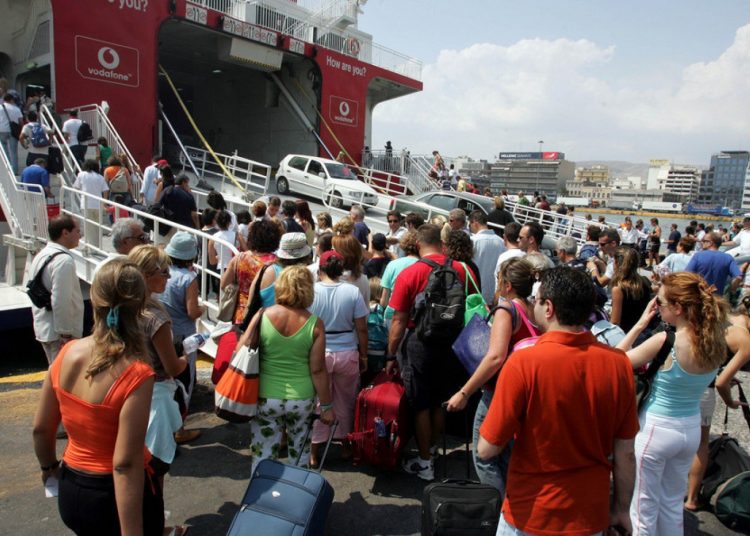 ΟΑΕΔ: Πώς «λειτουργεί» η επιταγή κοινωνικού τουρισμού – Οι τιμές