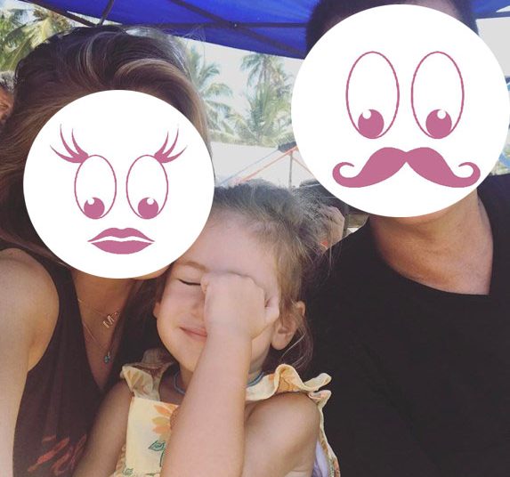 Έκαναν bachelor party στη Μύκονο: Παντρεύονται ύστερα από 7 χρόνια σχέσης και 1 παιδί!