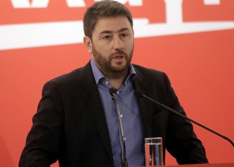 Το Κίνημα Αλλαγής, απάντηση στην παρακμή του κοινοβουλευτικού λόγου