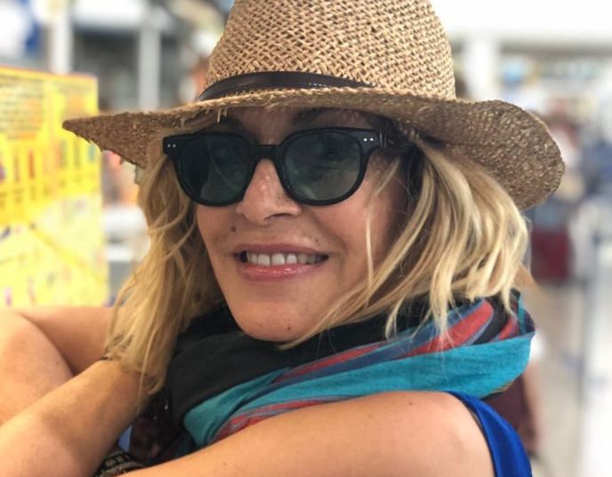 Άννα Βίσση: Οι βόλτες στην Κηφισιά με την Αννίτα Πάνια και τον Νίκο Καρβέλα! [pic]