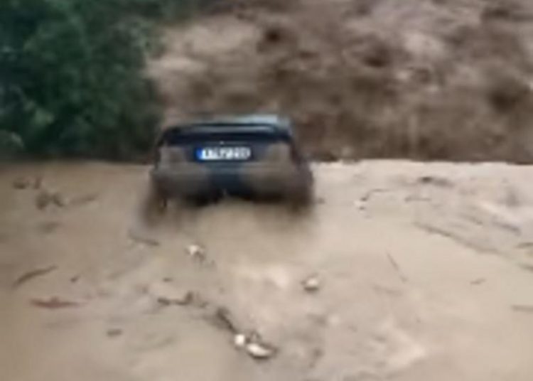 Άργος: Φόβοι για αγνοούμενο στη Νέα Κίο – Νέες εικόνες βιβλικής καταστροφής στην Αργολίδα – Δραματικές διασώσεις [pics, video]