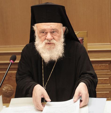 Συγκλονιστική αποκάλυψη Ιερώνυμου: Κλέβουν κεριά γιατί δεν έχουν φως