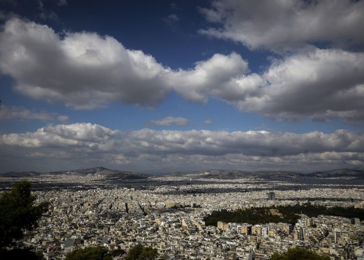 Καιρός: Τοπικές βροχές και θερμοκρασία στους 26 βαθμούς