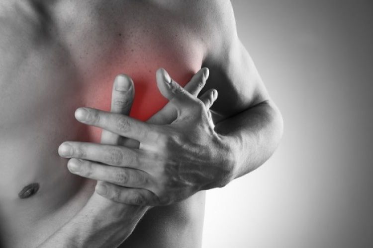 Έμφραγμα: Πώς διαφέρουν τα συμπτώματα στα δύο φύλα