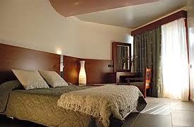 Χρηματοδότηση για τις μικρές τουριστικές επιχειρήσεις προανήγγειλε η Έλενα Κουντουρά