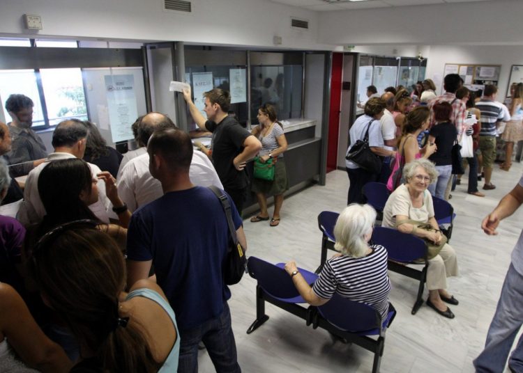 Τραπεζικό «χαράτσι» έως 1,5 ευρώ για πληρωμές φόρων στα γκισέ!