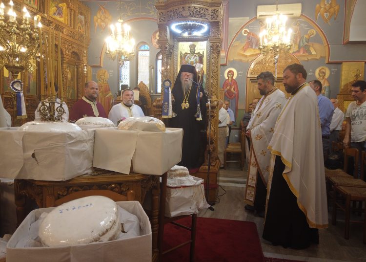 Περίλαμπρα πανηγύρισε, ο Ιερός Ναός Αγίας Τριάδος Πύργου, την Πεντηκοστή