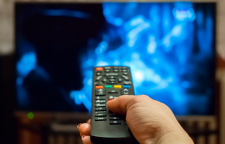 Τηλεθέαση στα ύψη: Τα 10 προγράμματα που έκαναν φέτος τα μηχανάκια της AGB να χτυπήσουν κόκκινο