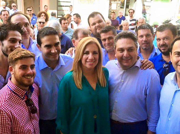 Ενθουσιώδης υποδοχή της Φώφης Γεννηματά στον Πύργο