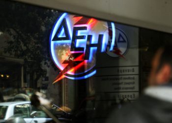 ΔΕΗ: Αλλάζουν όλα στους λογαριασμούς – “Κομμένο” και το Κοινωνικό τιμολόγιο για χιλιάδες