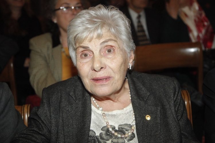 Η Κική Δημουλά επίτιμη διδάκτωρ στο Πανεπιστήμιο Αθηνών