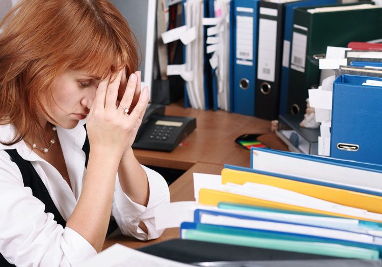 ΑΦΟΡΟΛΟΓΗΤΟ 8.636 ΕΥΡΩ ΜΕ ΤΡΟΠΟΛΟΓΙΕΣ ΤΗΣ… ΝΥΧΤΑΣ – Εξτρα χαράτσια για όλους: Αυτή είναι η νέα φορολογική κλίμακα (πίνακας)