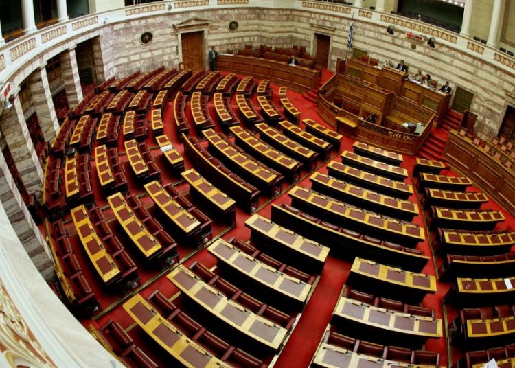 Και άλλος Δήμαρχος του Νομού Ηλείας καλοβλέπει βουλευτικά έδρανα