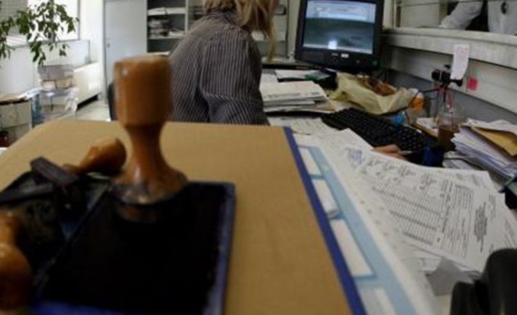 Ξεκινά η εφορία τους ελέγχους καταθέσεων – εισοδημάτων – Στο στόχαστρο 1,2 εκατ. ΑΦΜ