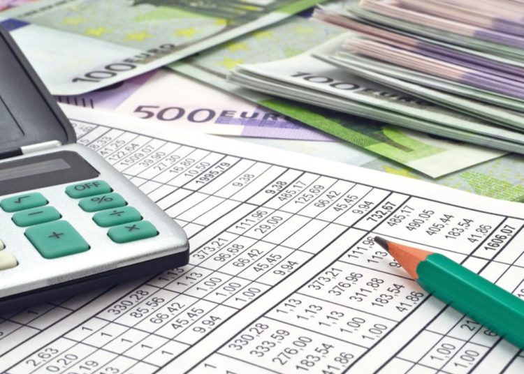 Λάθη στα ειδοποιητήρια ΕΦΚΑ «φουσκώνουν» τις εισφορές για χιλιάδες μικρομεσαίες επιχειρήσεις