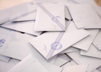 Exit Poll: Τι δείχνει το πρώτο κύμα – Ανατροπές στο δεύτερο κύμα των ερευνών